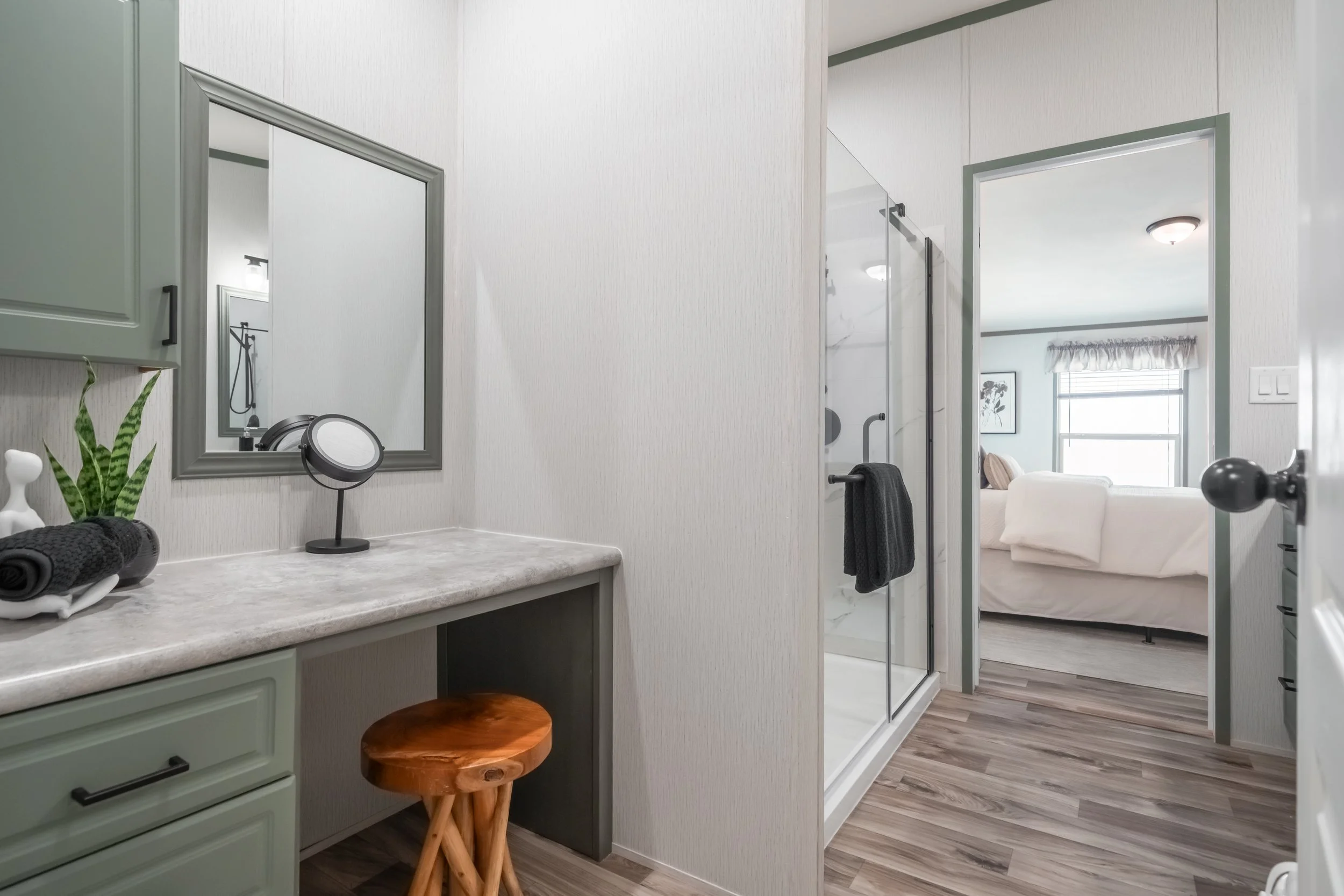Legacy_H-3248-32A_Bath_9410-1.jpg