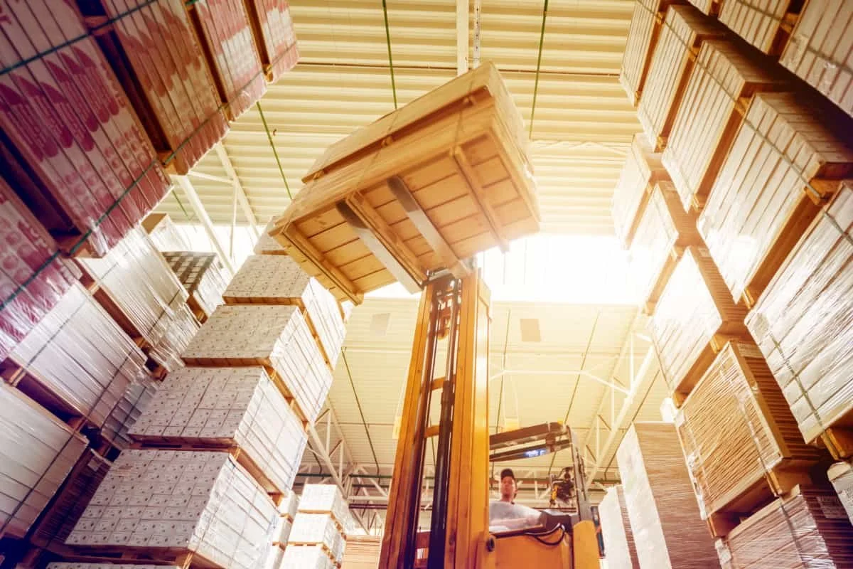 forklift-loader-in-storage-warehouse.jpg