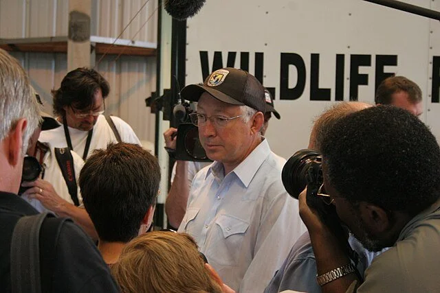 Ken_Salazar_speaks_with_the_press_(4612172281).jpg