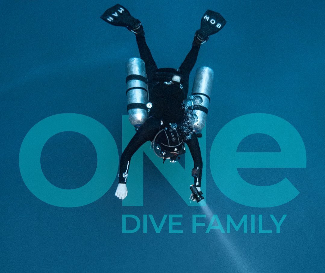 Sidemount Diver