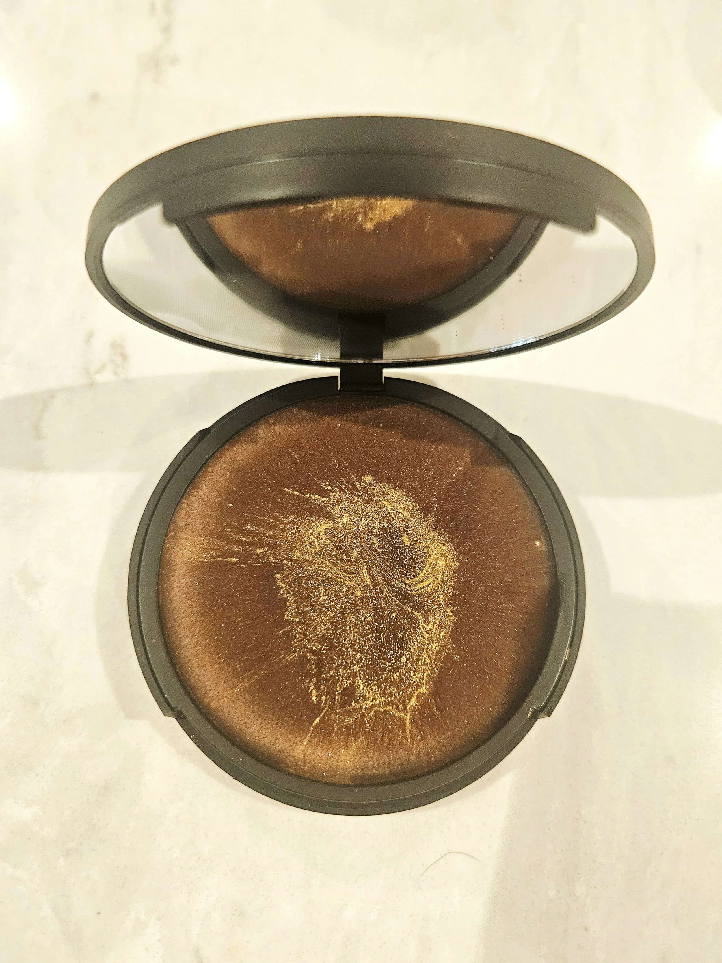Bronzer 1.jpg