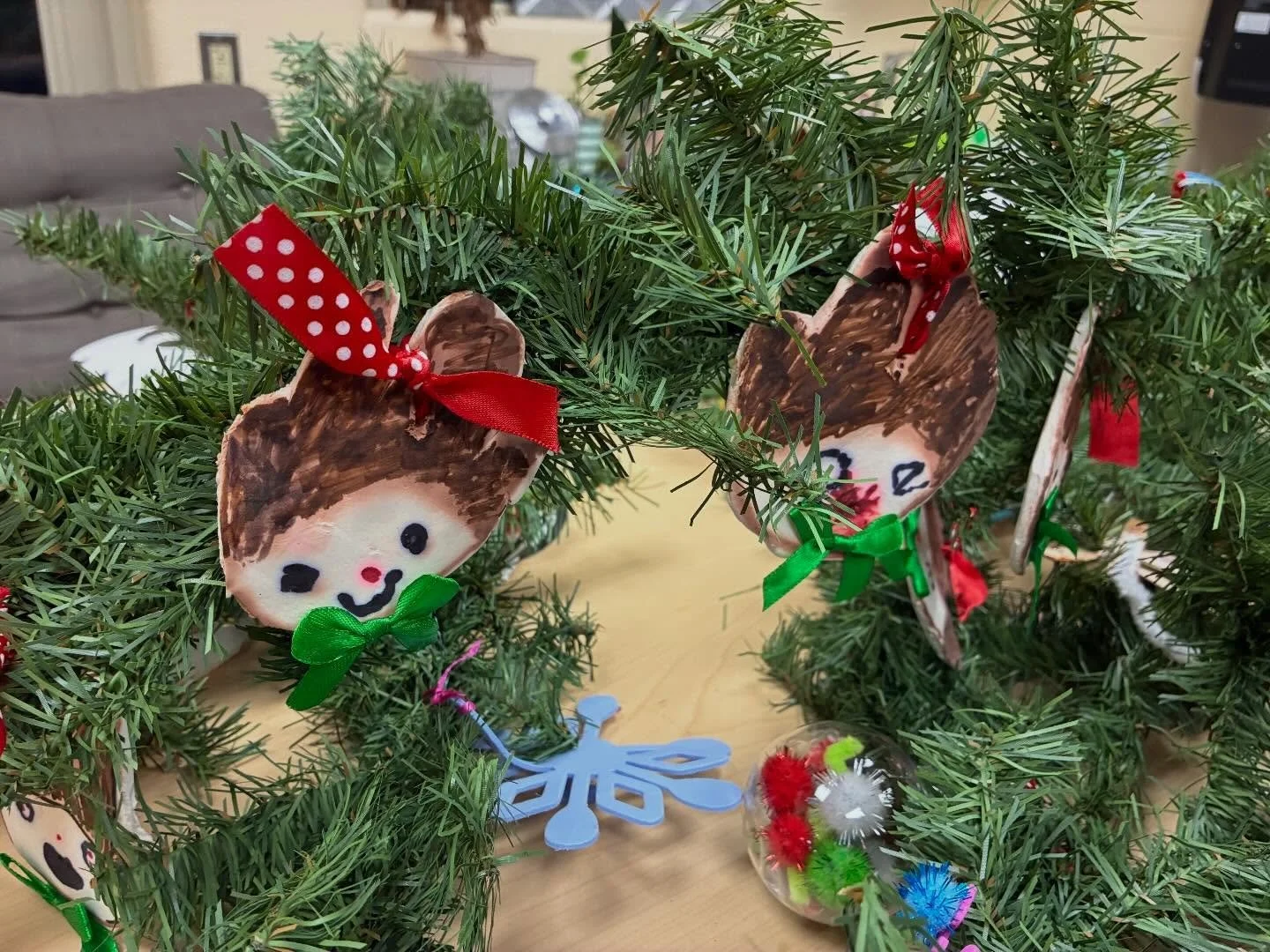 ✨ Sneak preview of some of the garlands that our Miner Bears have been crafting and creating over the last few weeks. Each classroom is making one, and they&rsquo;ll be on display tomorrow 12/18 during our winter concert and will be available to take