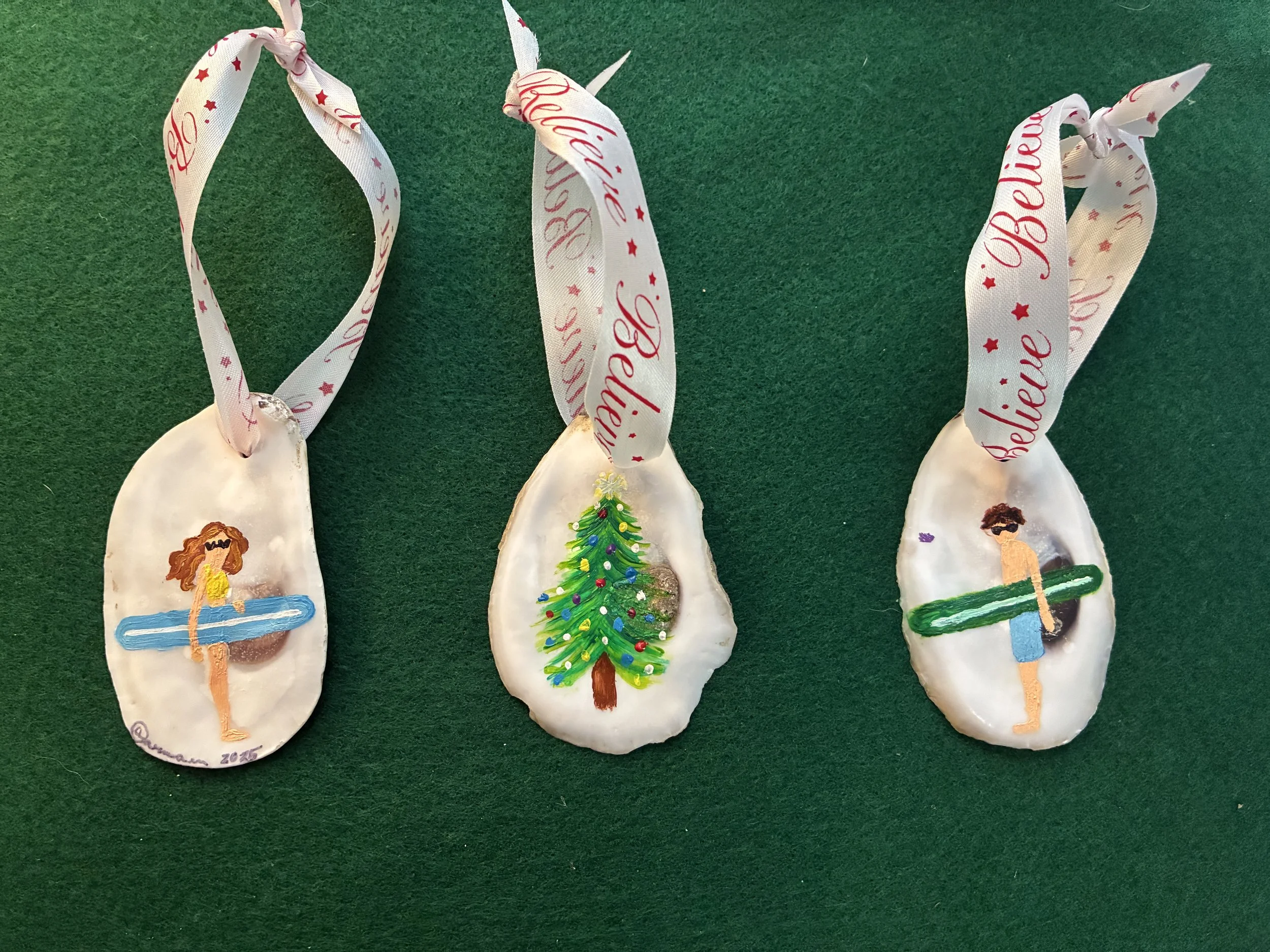 Christmas surf couple