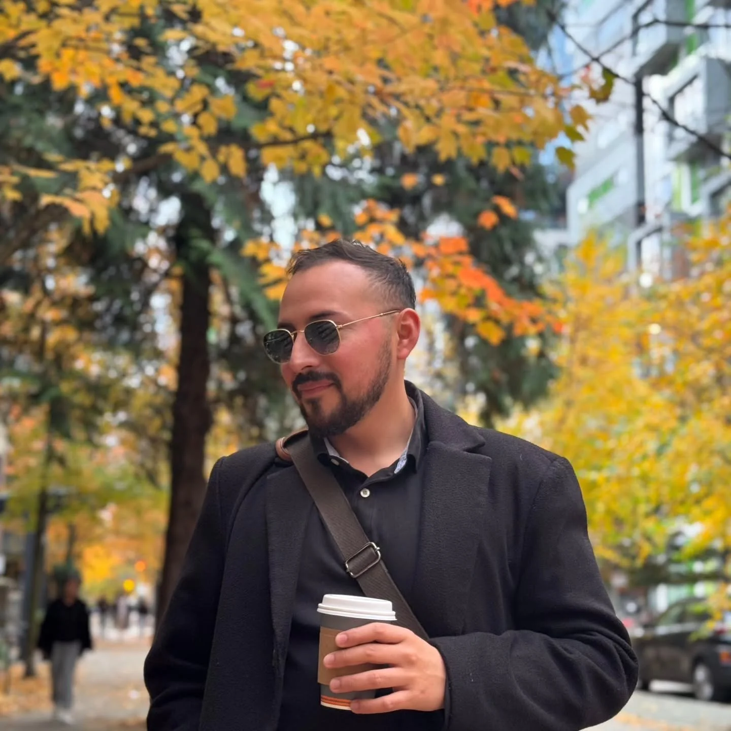 Had to capture some of these fall moments before Christmas arrives 🍂🍁❄️. (Is it still too early to say it??)

Thanks to @georgymanterola for the amazing photos, laughs l, and coffee hangs 📸 ☕

Do you guys prefer Fall or Winter? 

#vancouver #fall