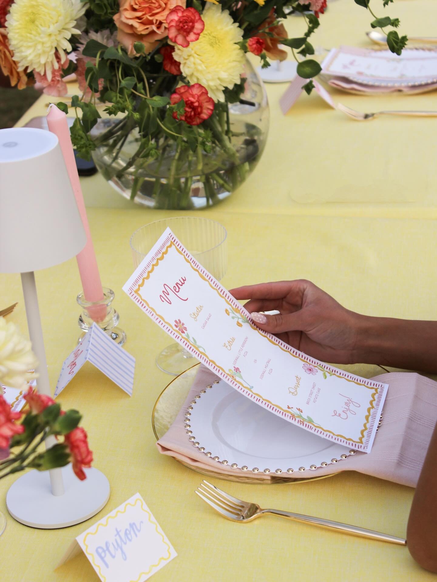Proof that birthdays are better with blooms, candles, and a table full of color! 🌼🤍Loved designing this one!