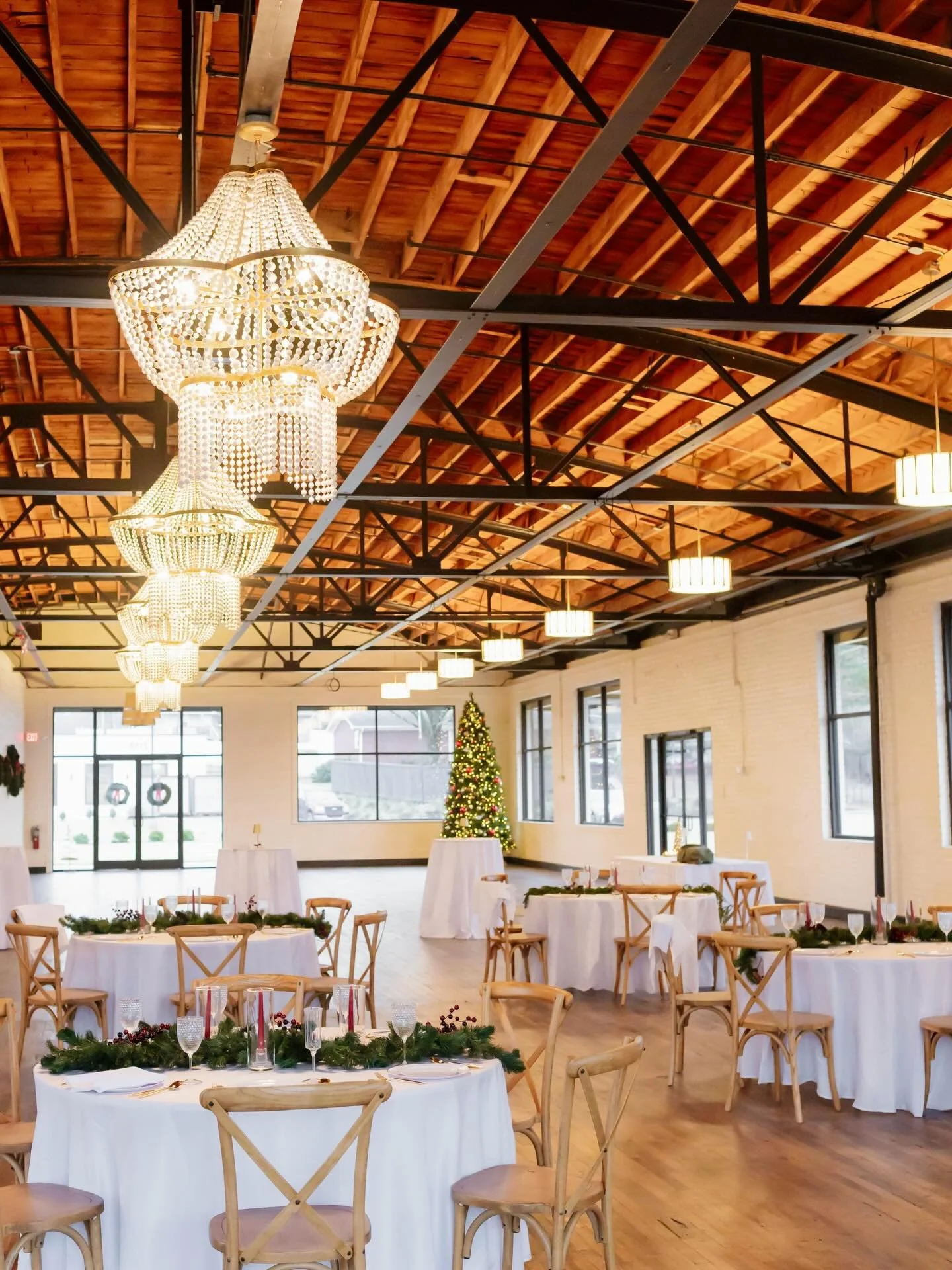 A magical night at @theloomvenue 🎄✨