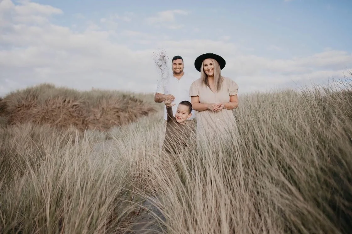 Foxton Beach putting it on! 👌🏼🌤 so much love for this family x  #nzphotographer #familyphotography #beachshoot