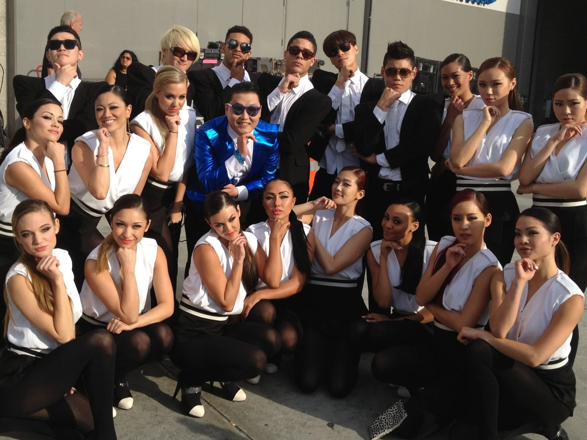 American Idol Finale PSY- "Mother Father Gentleman"