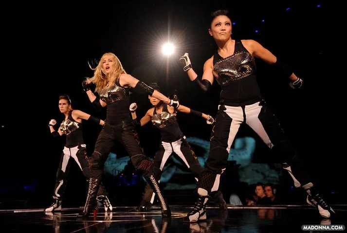 Madonna: Sticky & Sweet Tour- "Frozen"