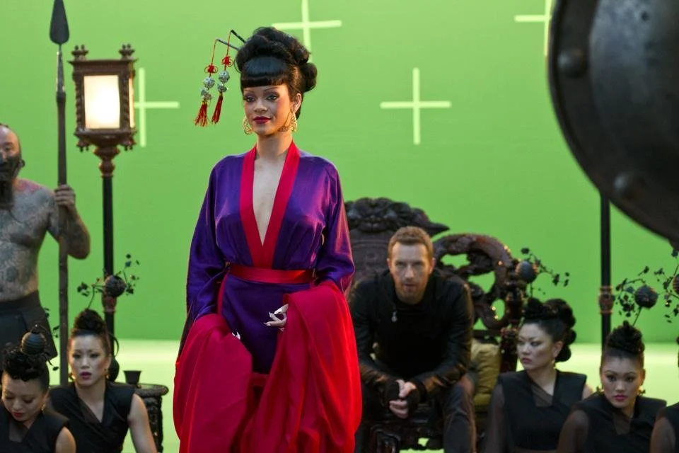 Rihanna & Chris Martin: "Princess of China" music video