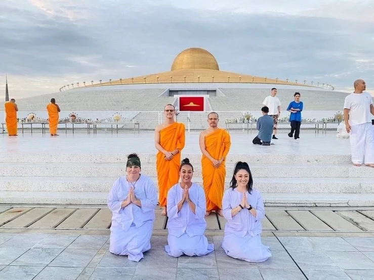 Visiting the Wat Phra Dhammakaya Buddhist temple in Thailand w/Venerable Nick and Venerable Michael