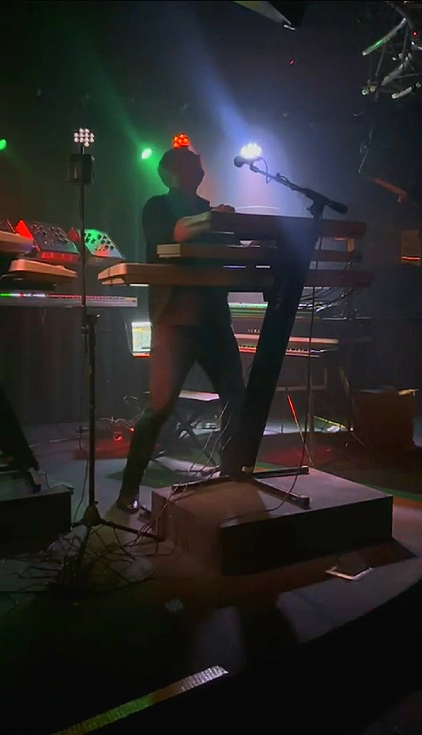 Paul Sykes live performance photo