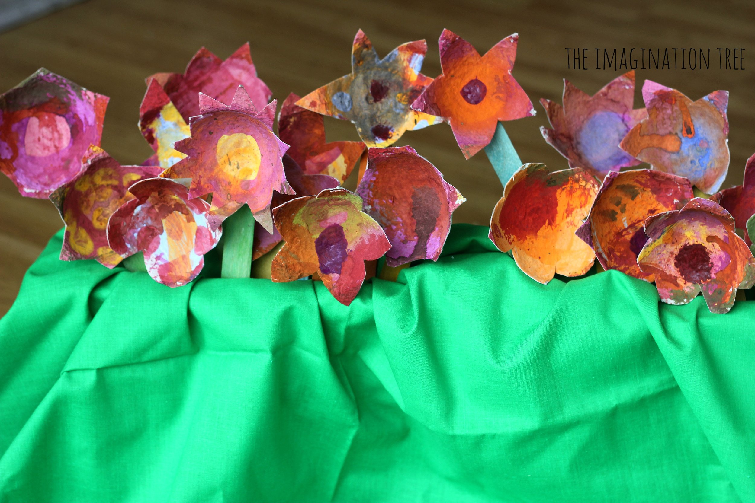 Garden-of-cardboard-flowers.jpg