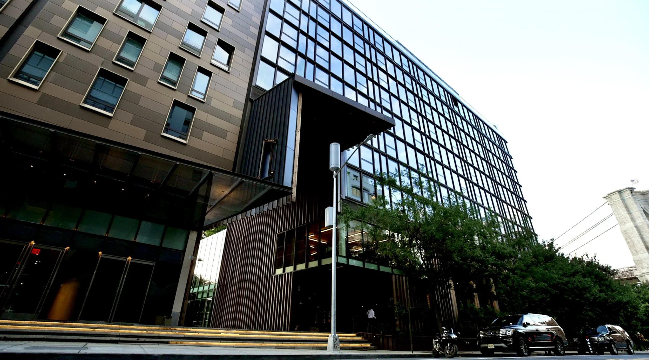 1 HOTEL - BROOKLYN BRIDGE