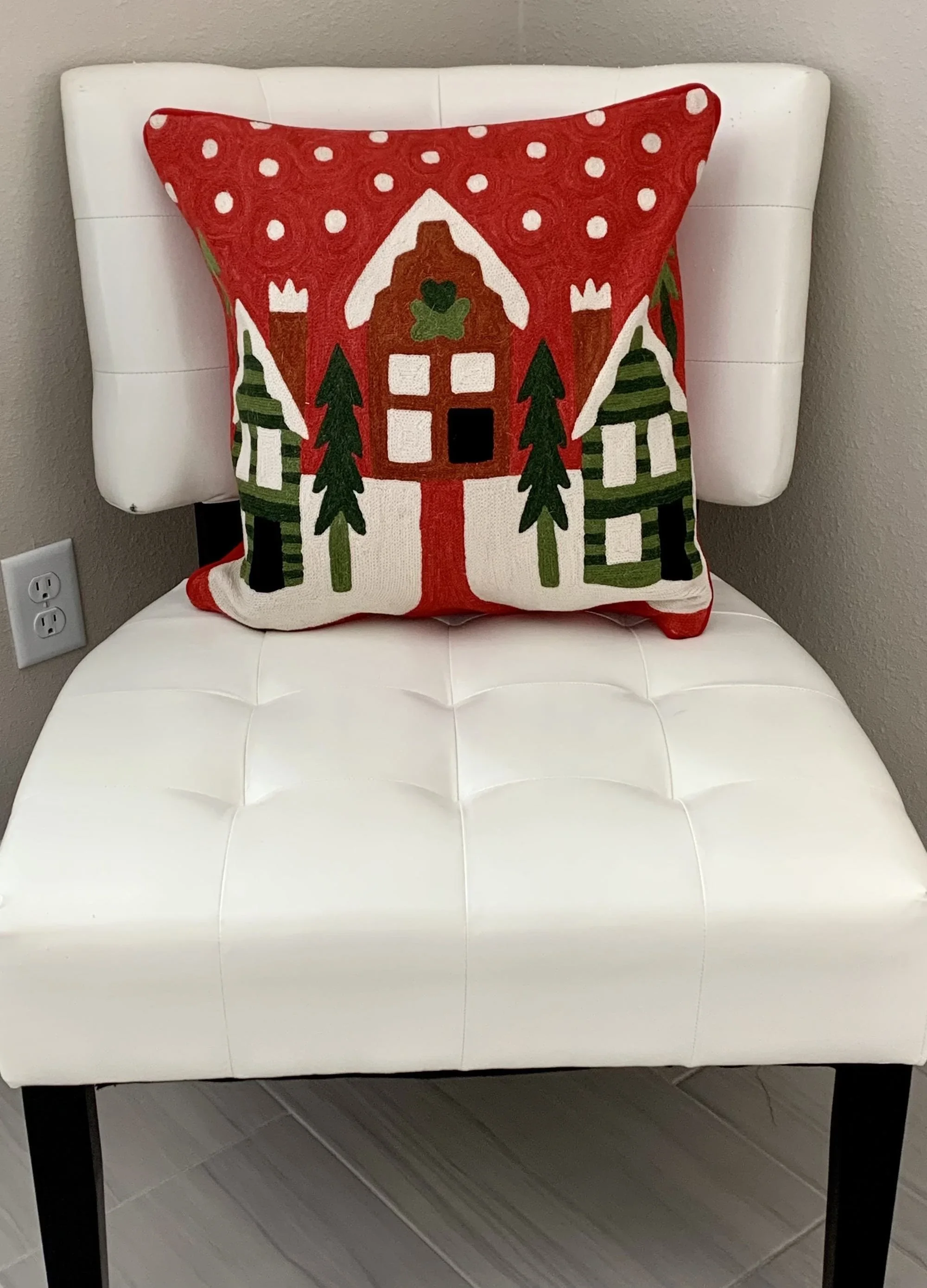 Snowy+Christmas+on+Chair3.webp