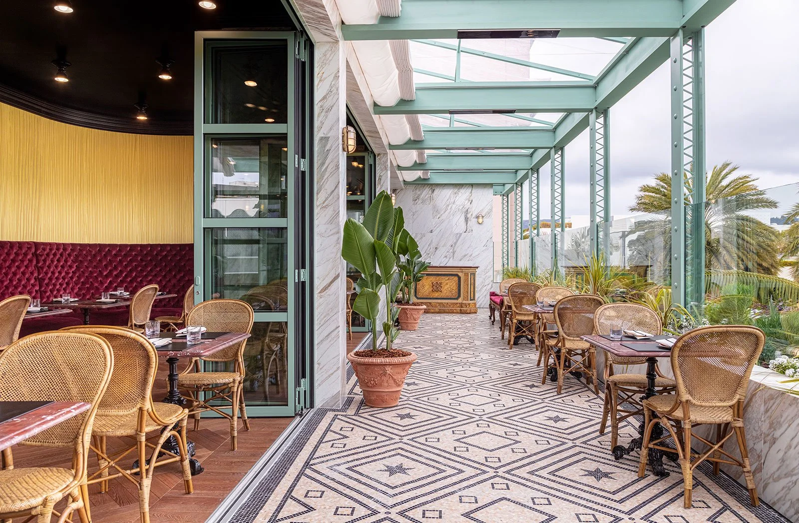 Gucci-Osteria-da-Massimo-Bottura_Beverly-Hills_patio_01.jpg