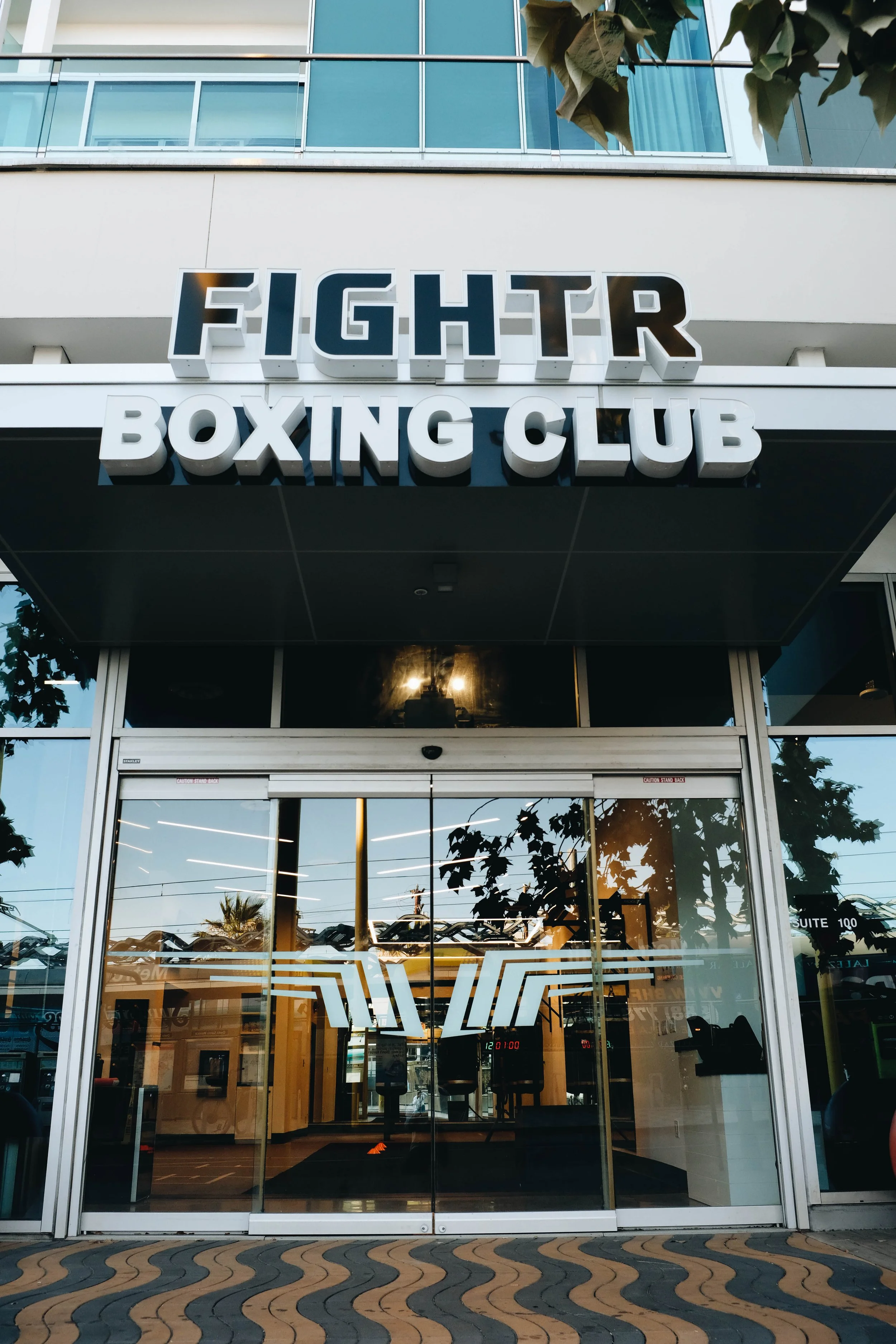 Fightr-Boxing-Club_Santa-Monica_entry.jpg