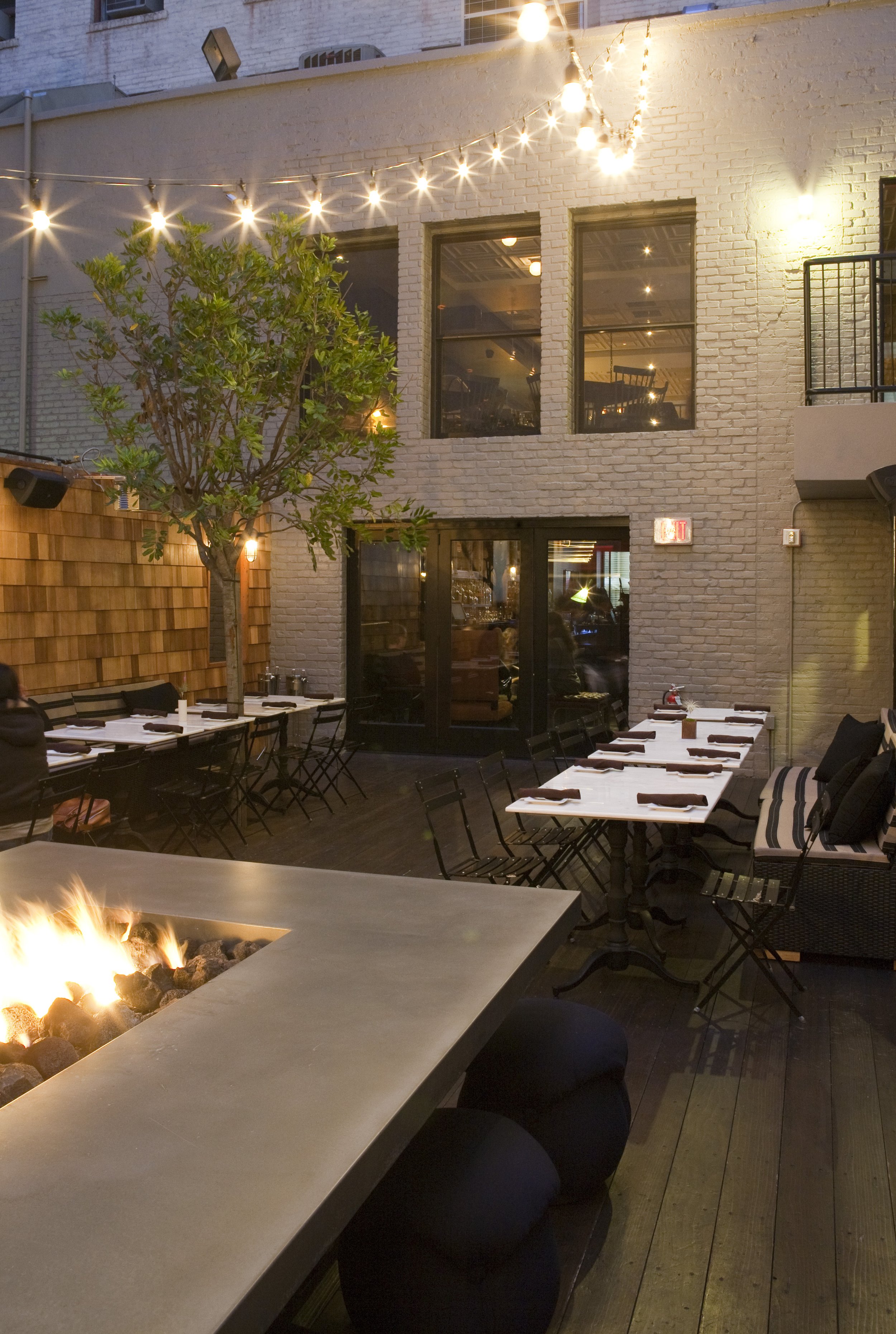 Wood&Vine_Hollywood&Vine_outdoor-patio.jpg