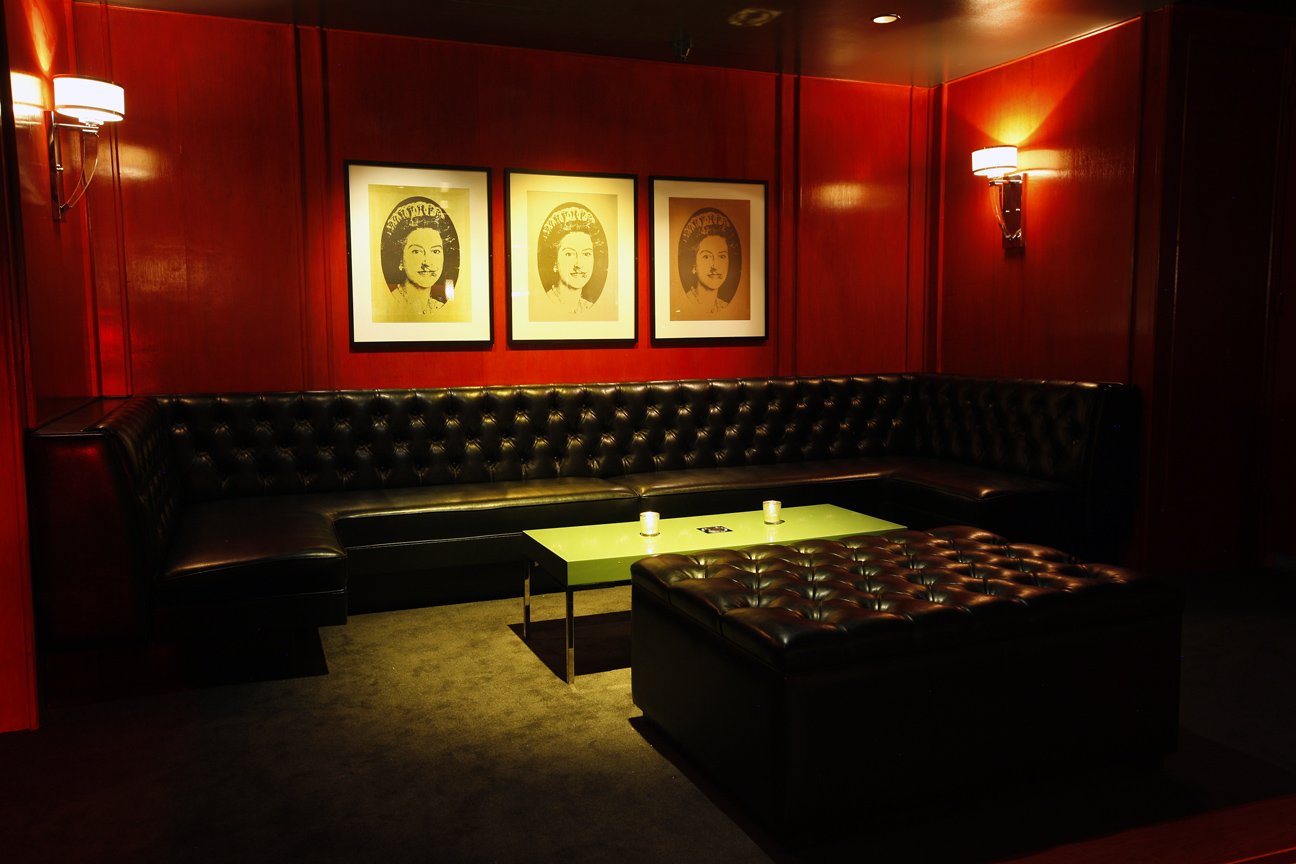 The-Continental-Club_Banker-Block-DTLA_lounge-seating_01.jpg
