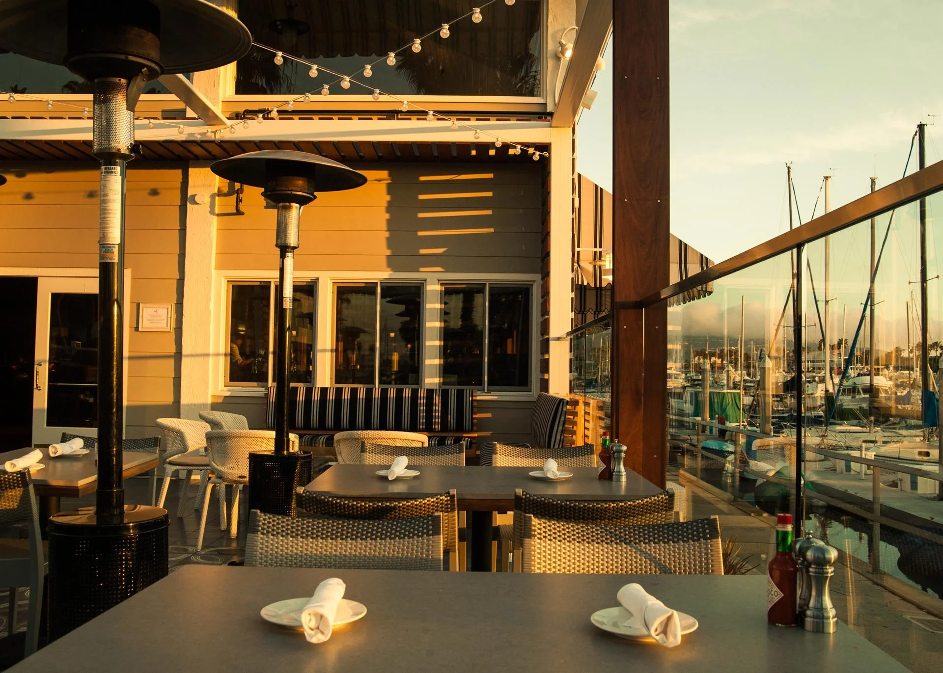 Blue-Water-Grill_Redondo-Beach_deck.jpg