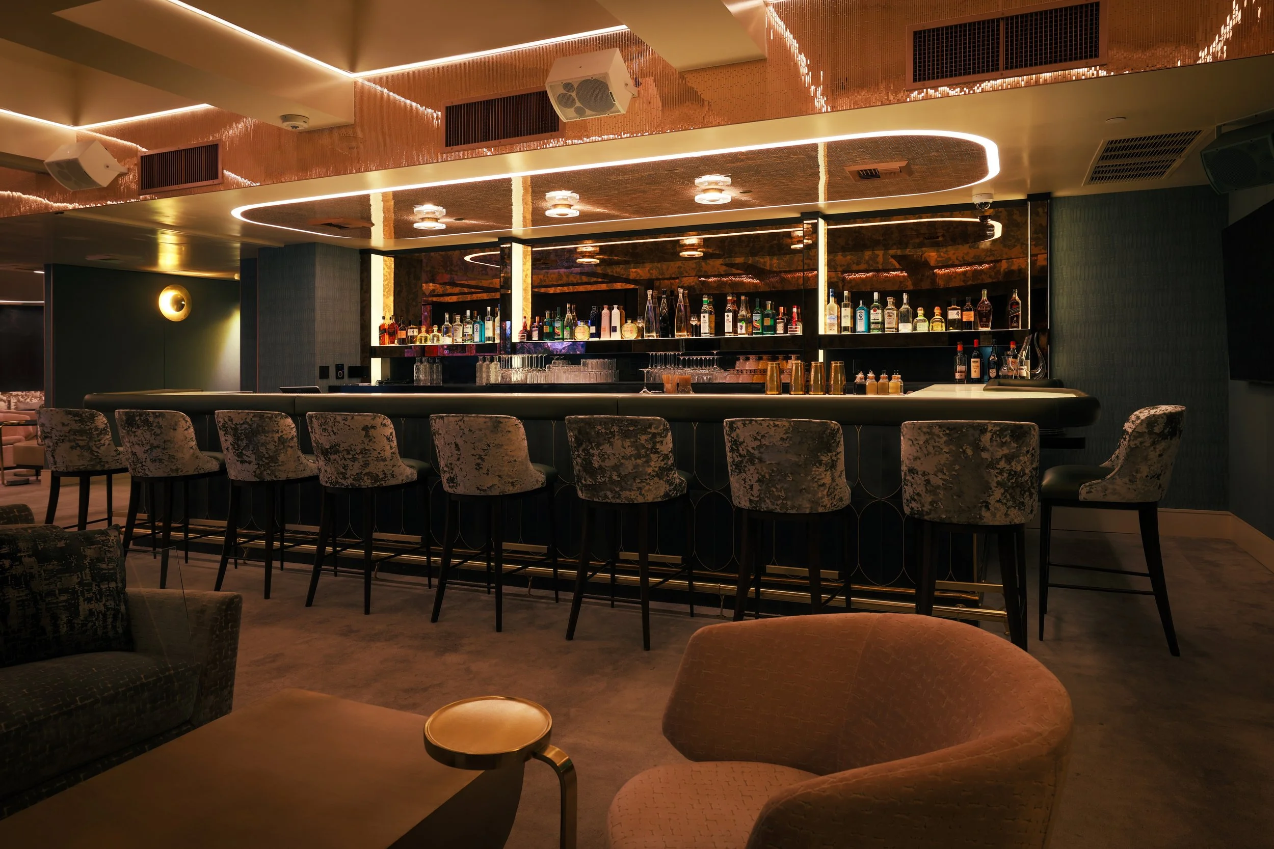 Gravitas _BeverlyHills_louge-bar.jpg