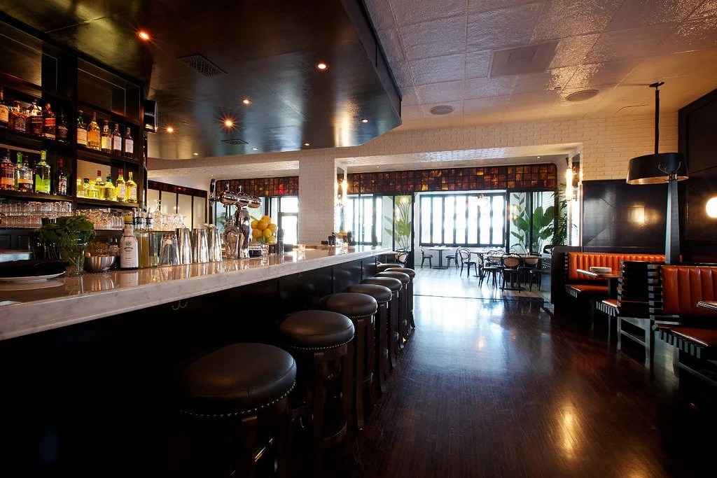 Caulfields_Beverly-Hills_bar_02.jpg