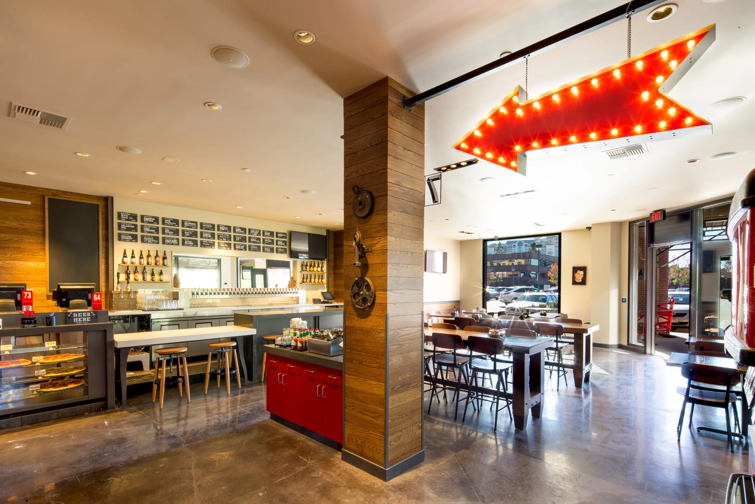 Regents-Pizzeria_La-Jolla_interior_03.jpg