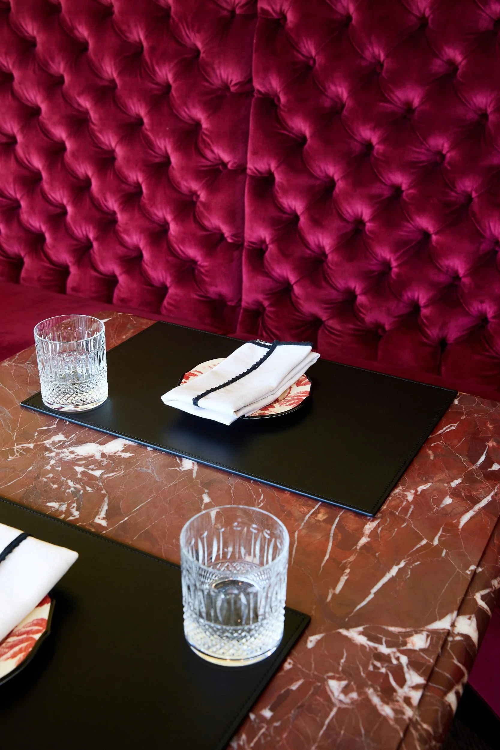 Gucci-Osteria-da-Massimo-Bottura_Beverly-Hills_interior-patio_04.jpg