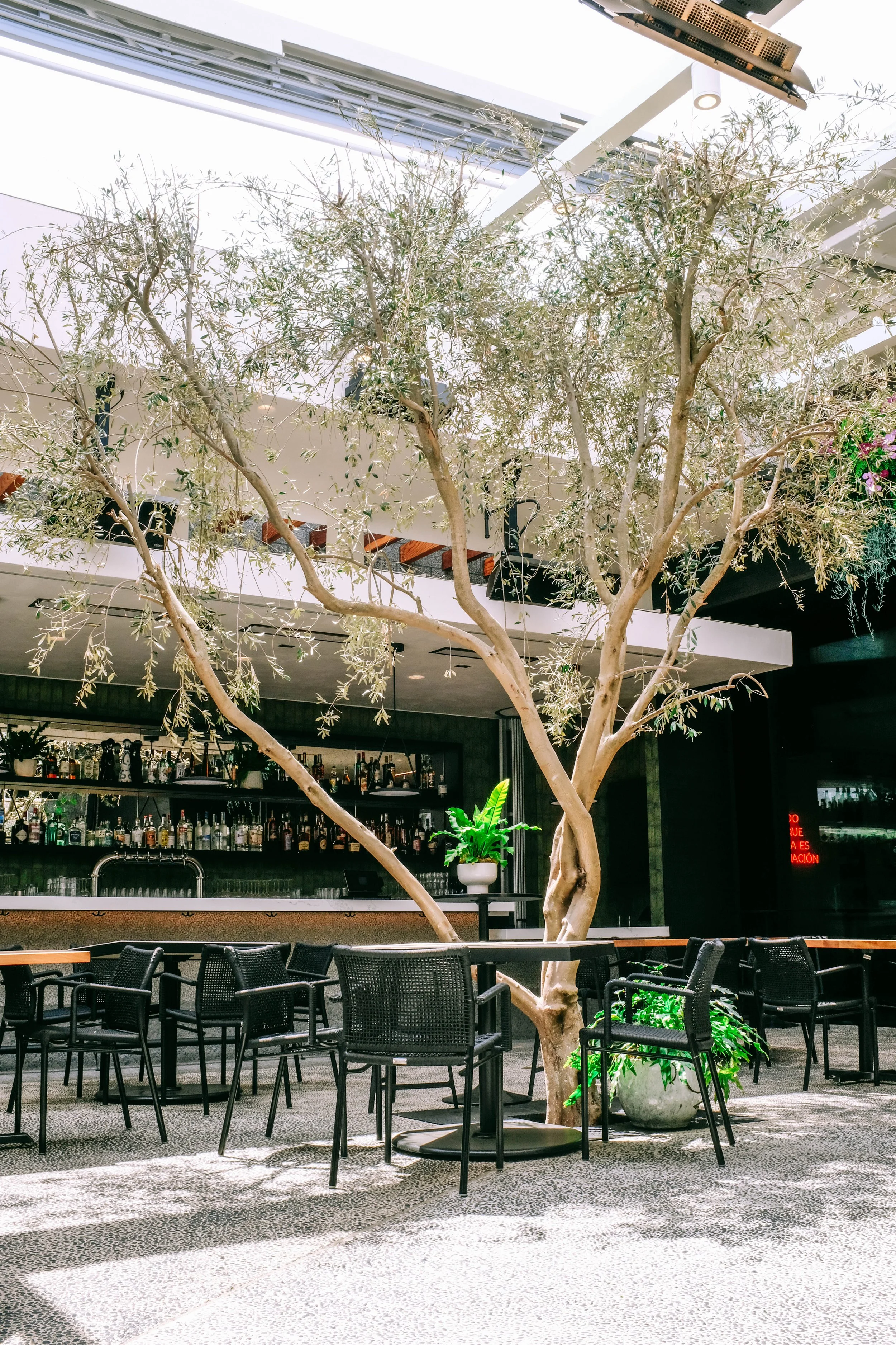 Soulmate_West-Hollywood_patio_01.jpg