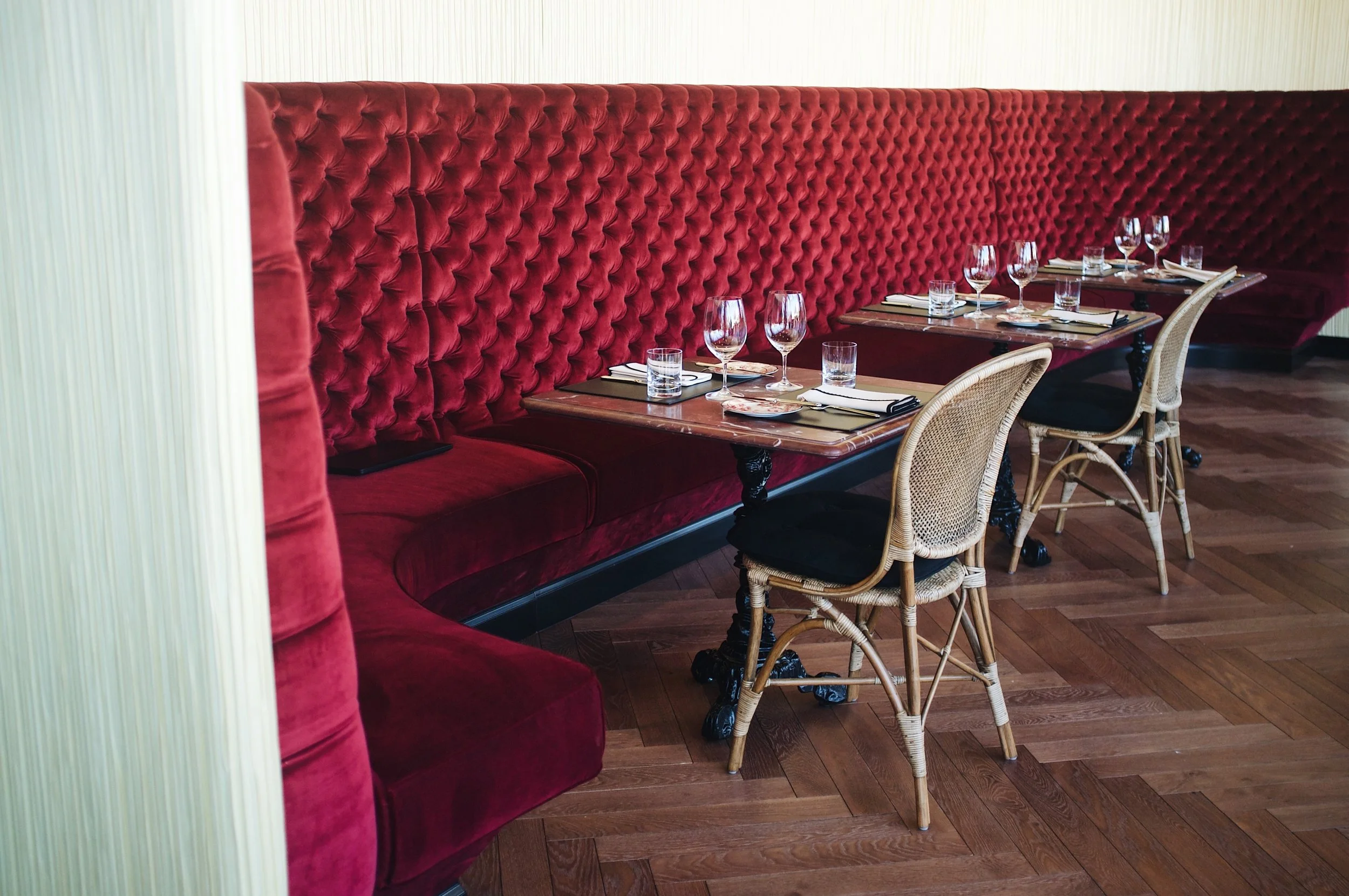 Gucci-Osteria-da-Massimo-Bottura_Beverly-Hills_interior-patio_03.jpg