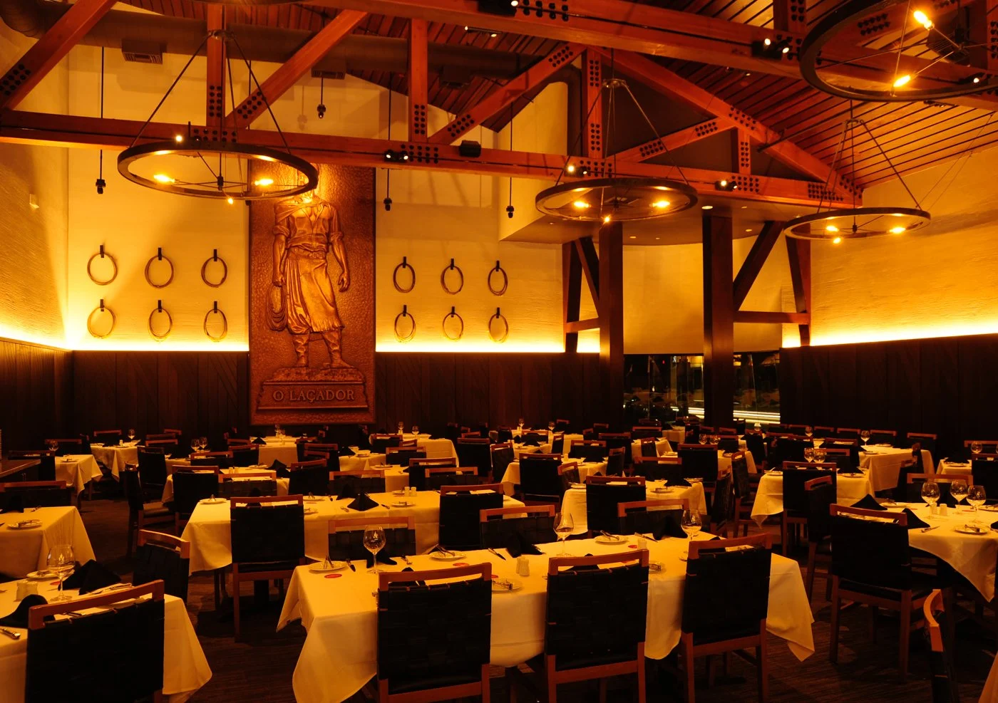 Fogo_Beverly-Hills_dining-room.jpg