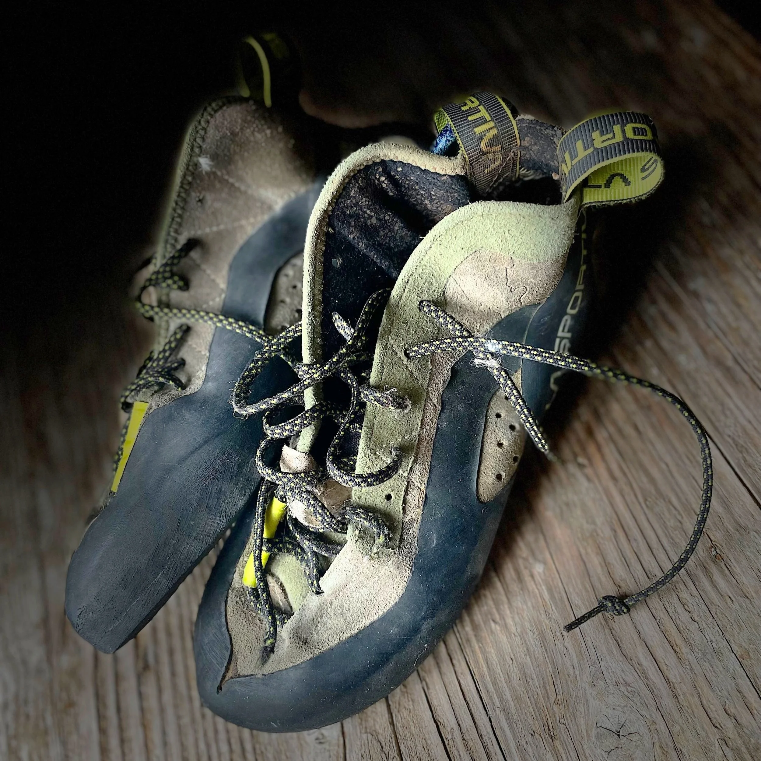 Climbing Shoes Buying Guide: How to Choose Your Perfect Pair