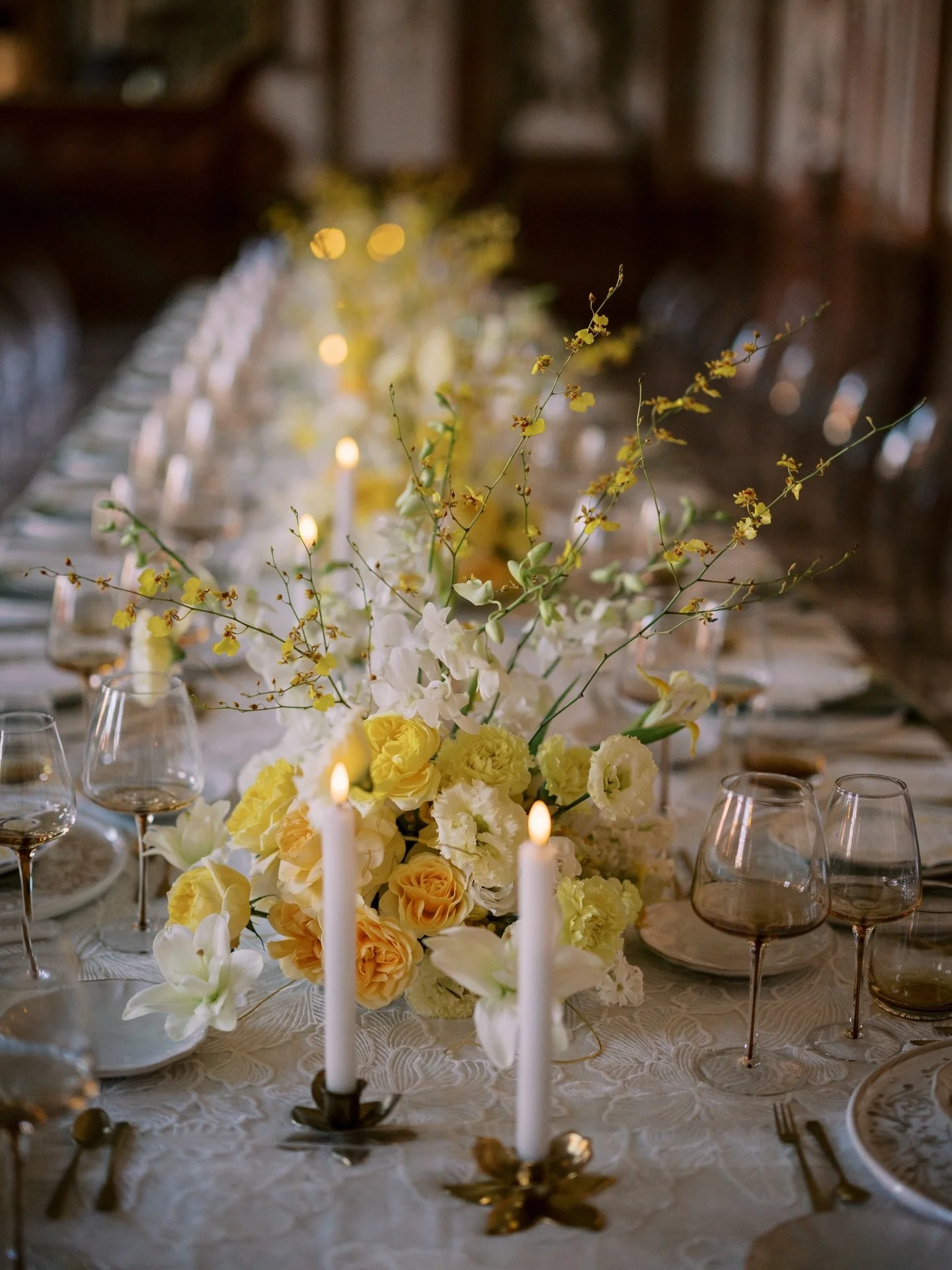 Look at this Tablesetting design. Purely in love🌟

Wedding Planning and Design: @averybelovedwedding @elicardich @weddingbusinessclub.official 
Bridal Gown: @madebride @dimitra_antonea
Groom&rsquo;s attire: @scalawear
Florals: @hanaholdener 
Station