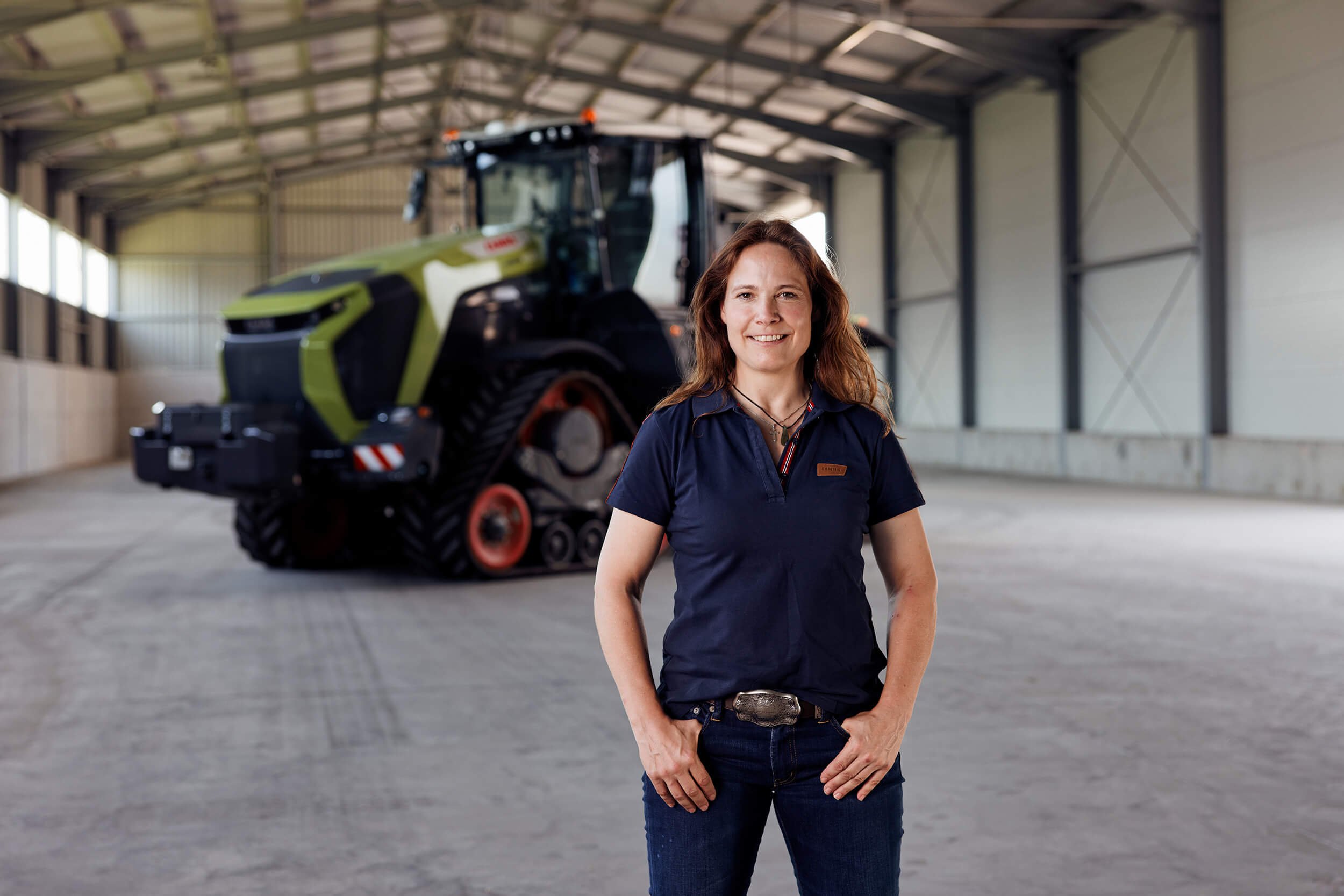 agrall-xerion-ceremonial_handover_LR_101.jpg