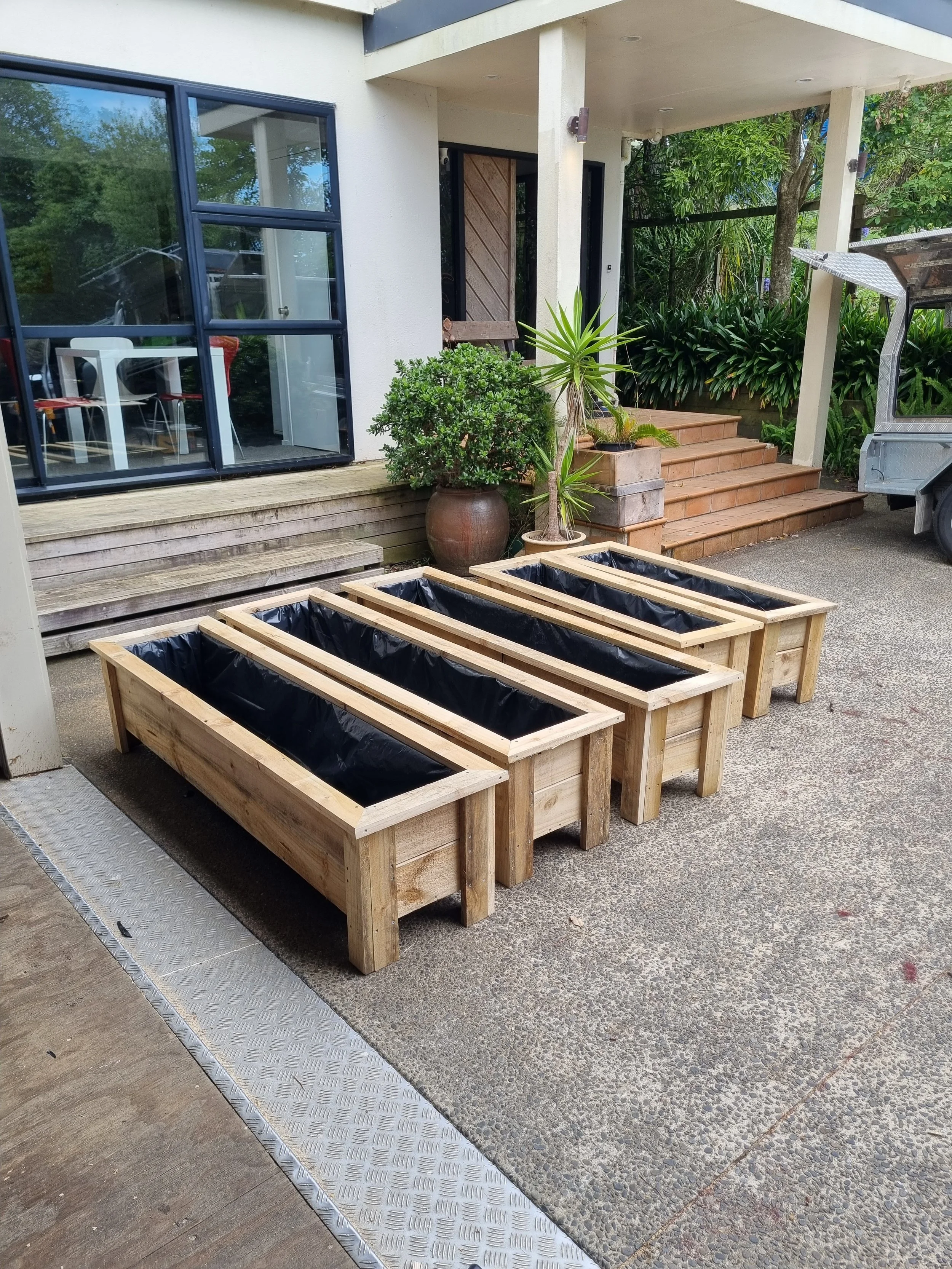Budget Planter boxes