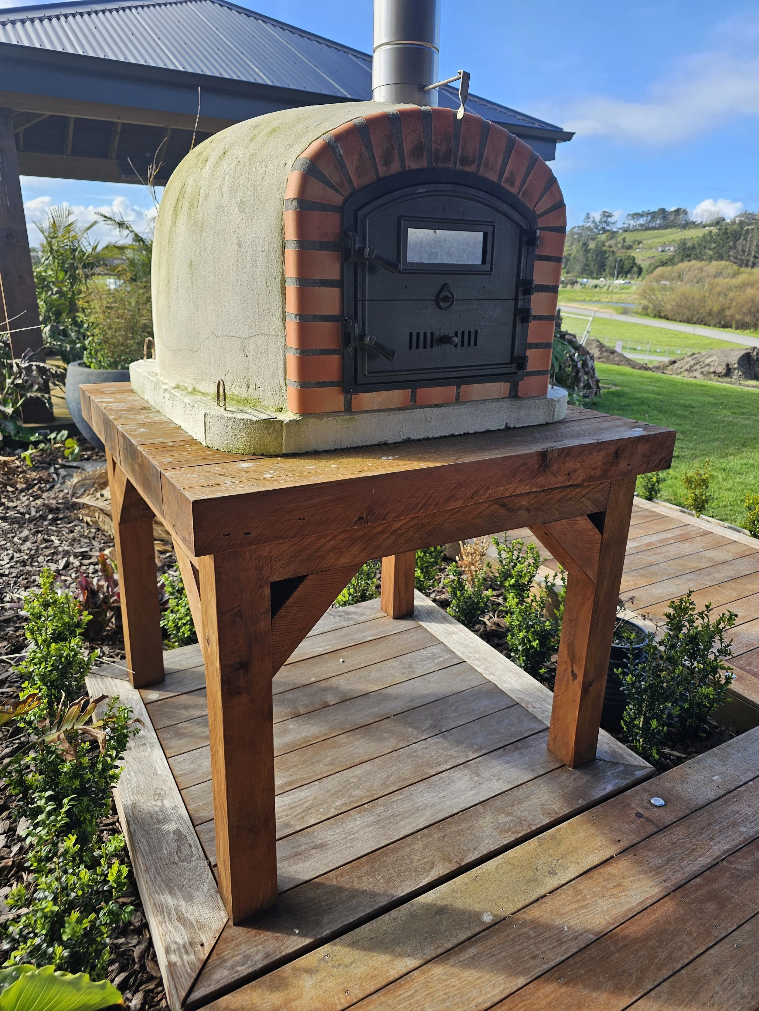 Pizza oven table