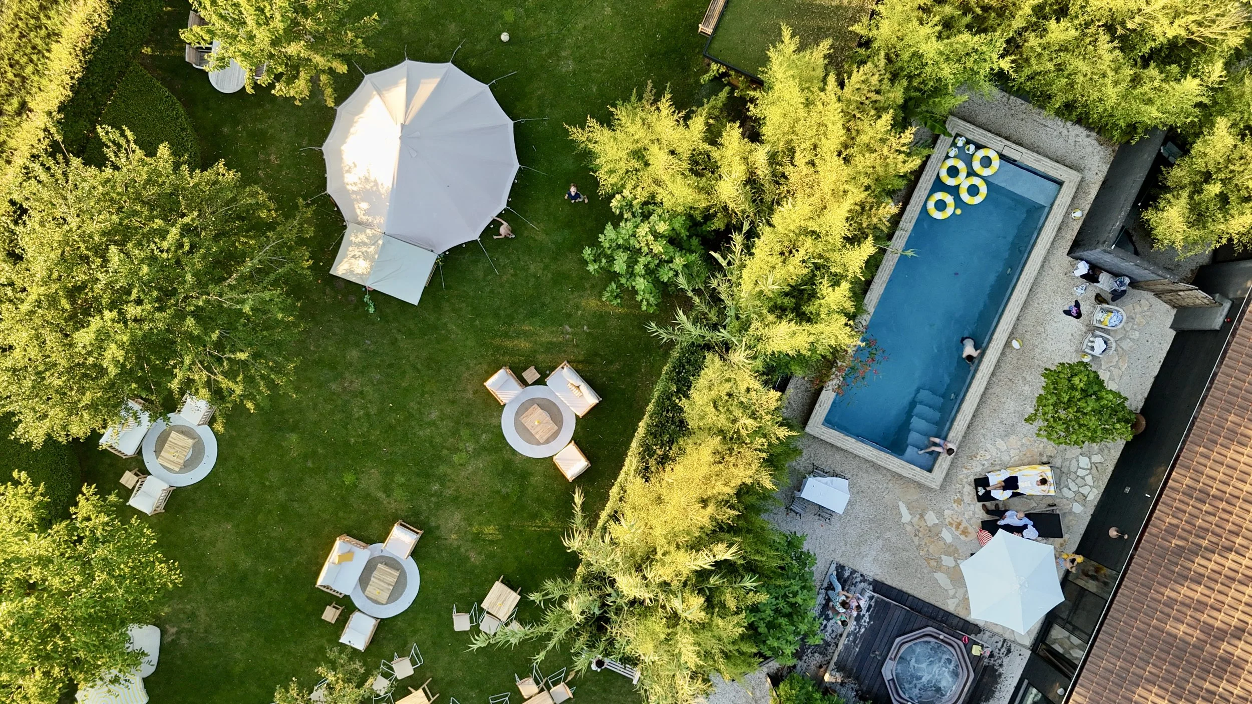 hoevelacascina garden 1.jpg