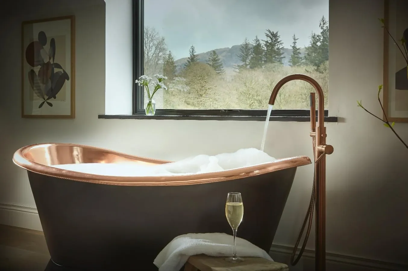 House-Bedroom-1-Scafell-Bath-2.webp