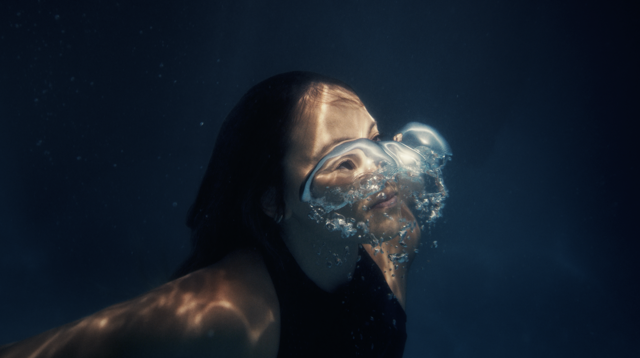 INTO THE WATER - NIKE SWIM