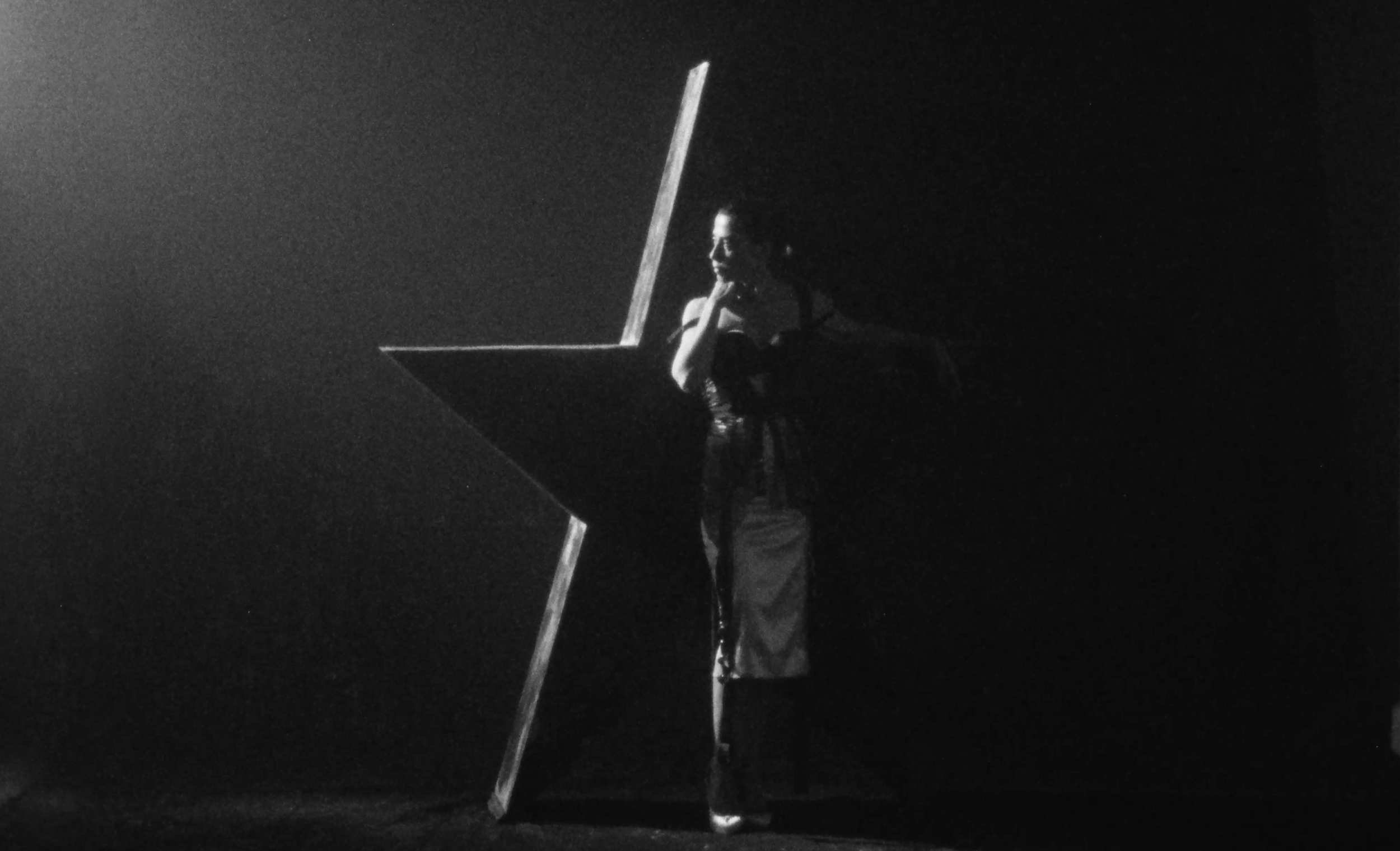 FERNANDA TORRES - NUMERO COVER