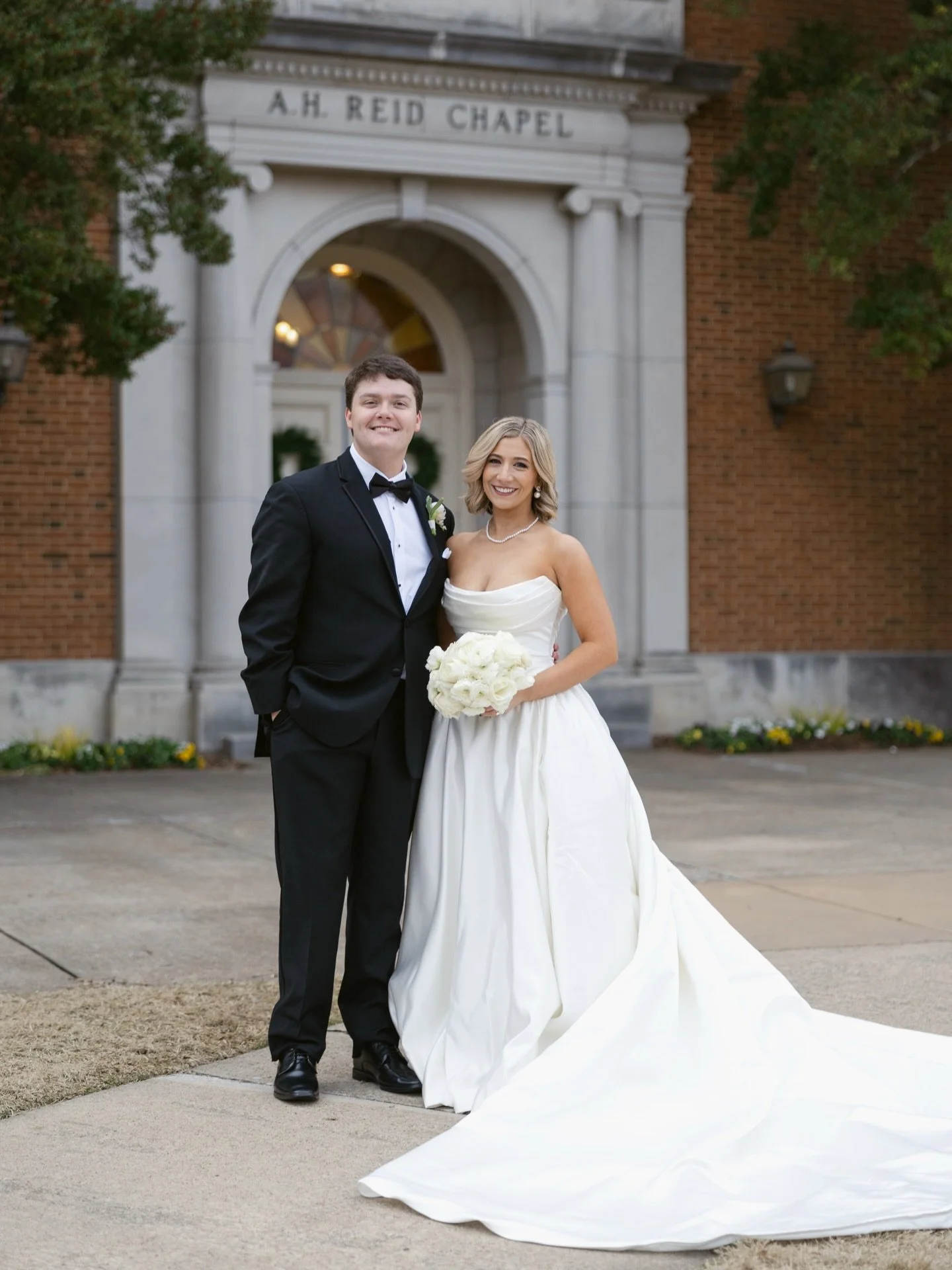 Introducing the Foxs 🥂💍✨🖤