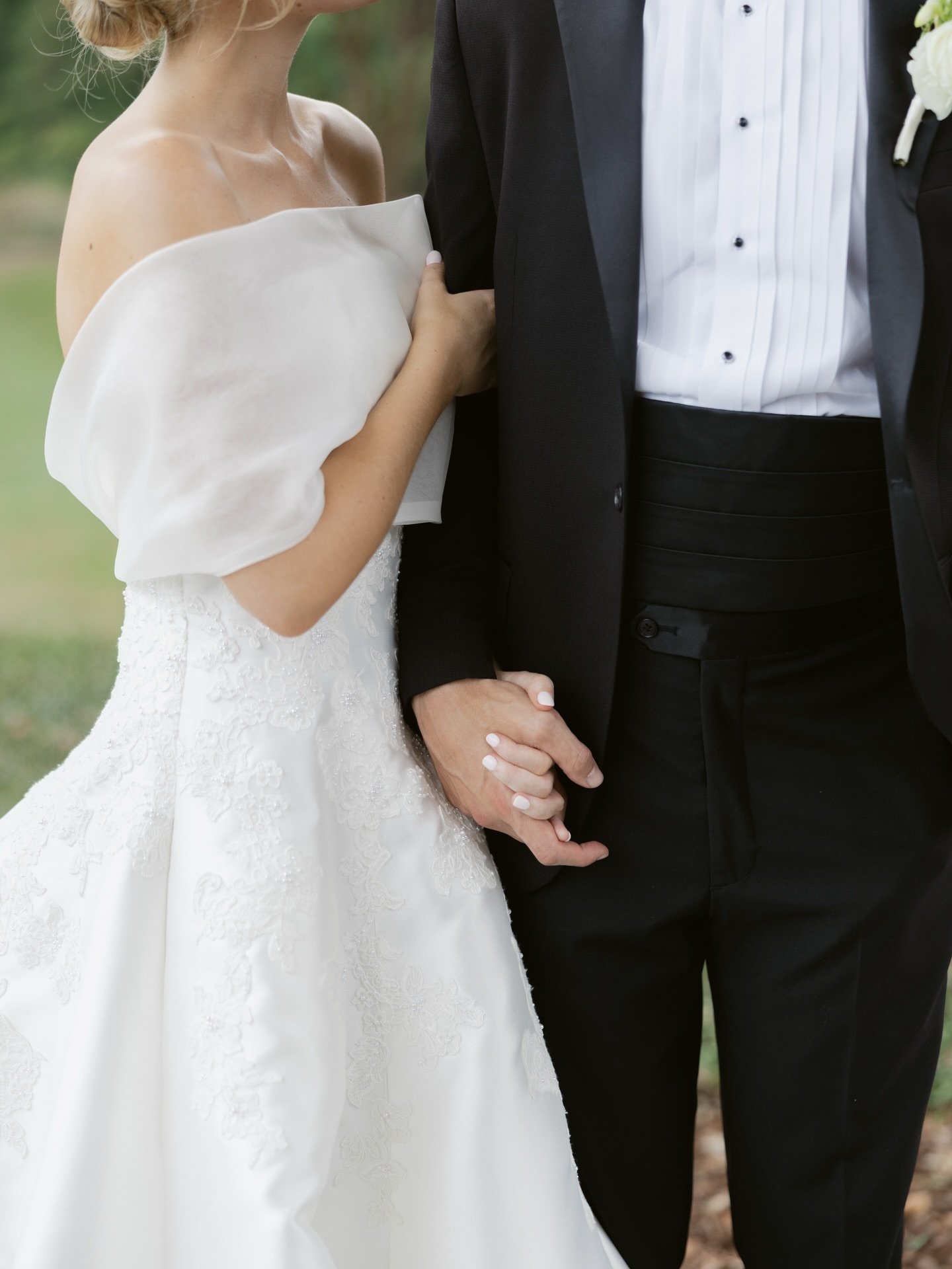 Wedding pics I love!!

always with @holly_schumpert