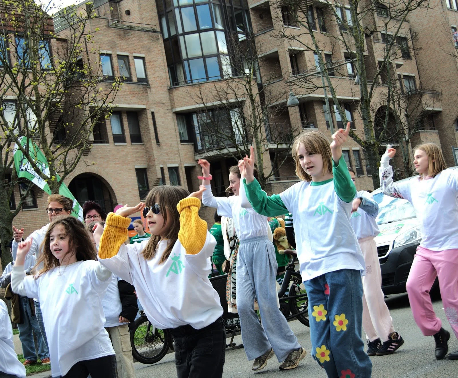 ARTUUR Academy schittert op de carnavalstoet van Hasselt