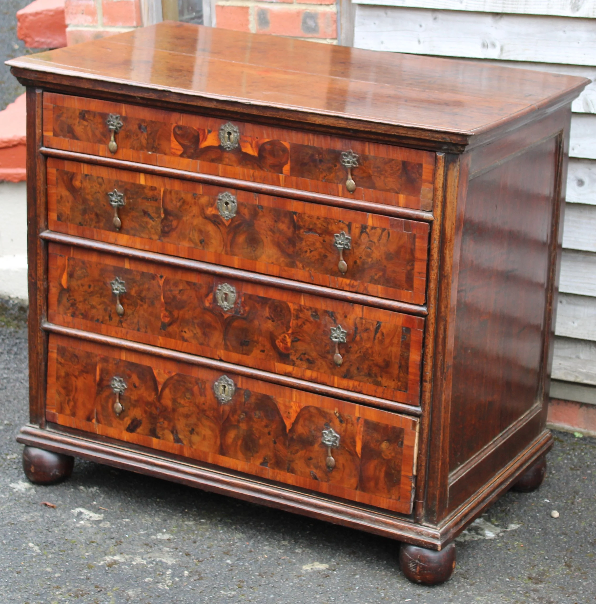Period Walnut chest of drawers 17th century after restoration work
