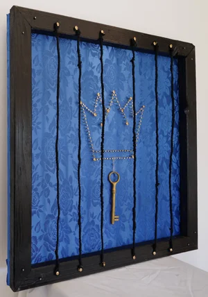 Hollow Crown, view 2