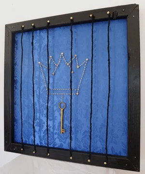 Hollow Crown, view 3