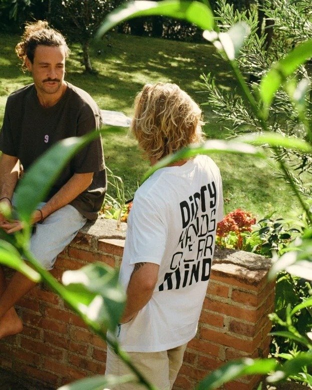 New merch just dropped! 👕💥 Tote bags and t-shirts for fashionable clayonistas. Comfy, high quality, and made for makers who aren&rsquo;t afraid to get their hands dirty. Each shirt has our motto &ldquo;Dirty Hands, Clear Mind&rdquo; covering the on