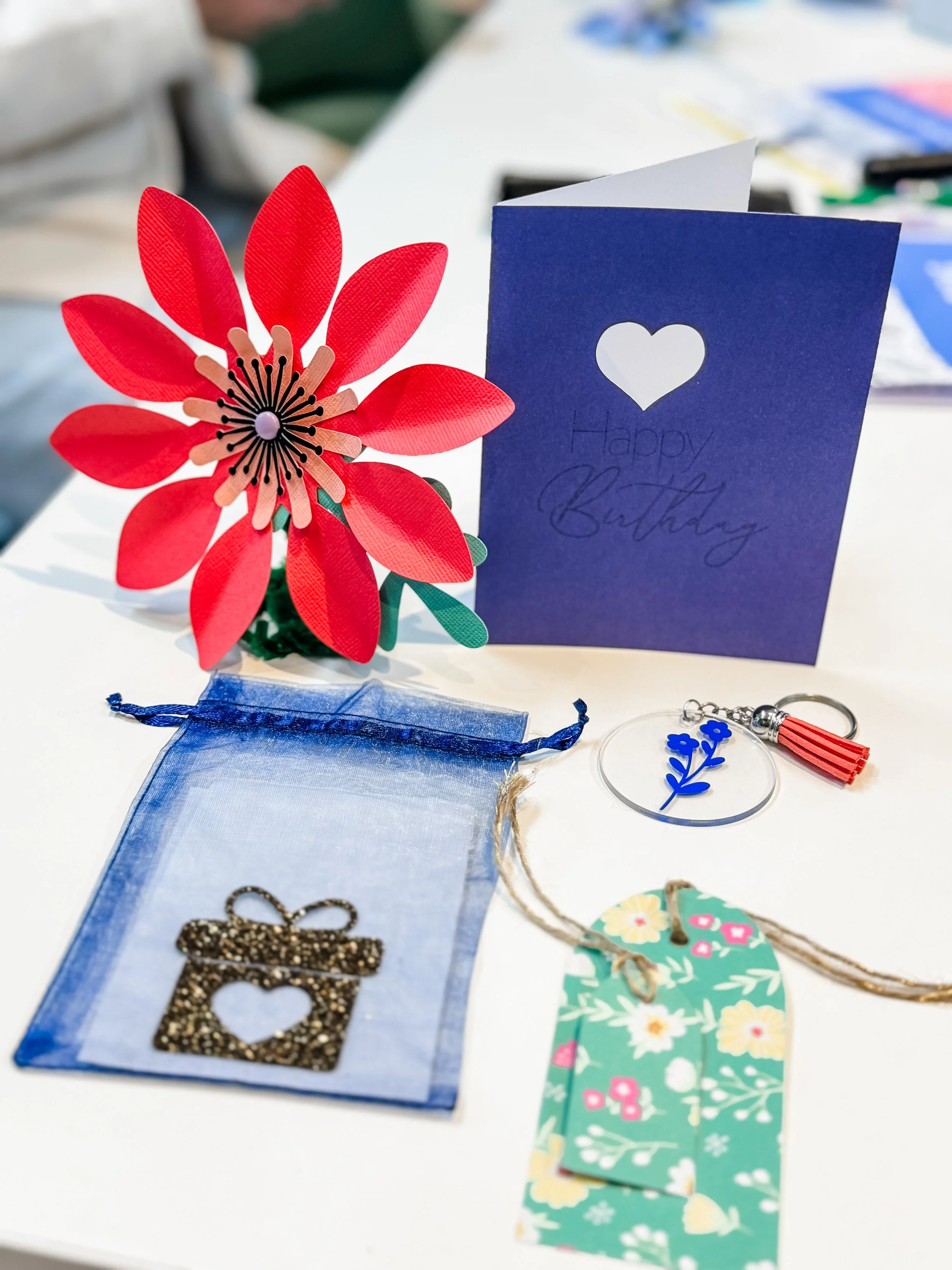 Introduction to cricut craft machine handmade projects