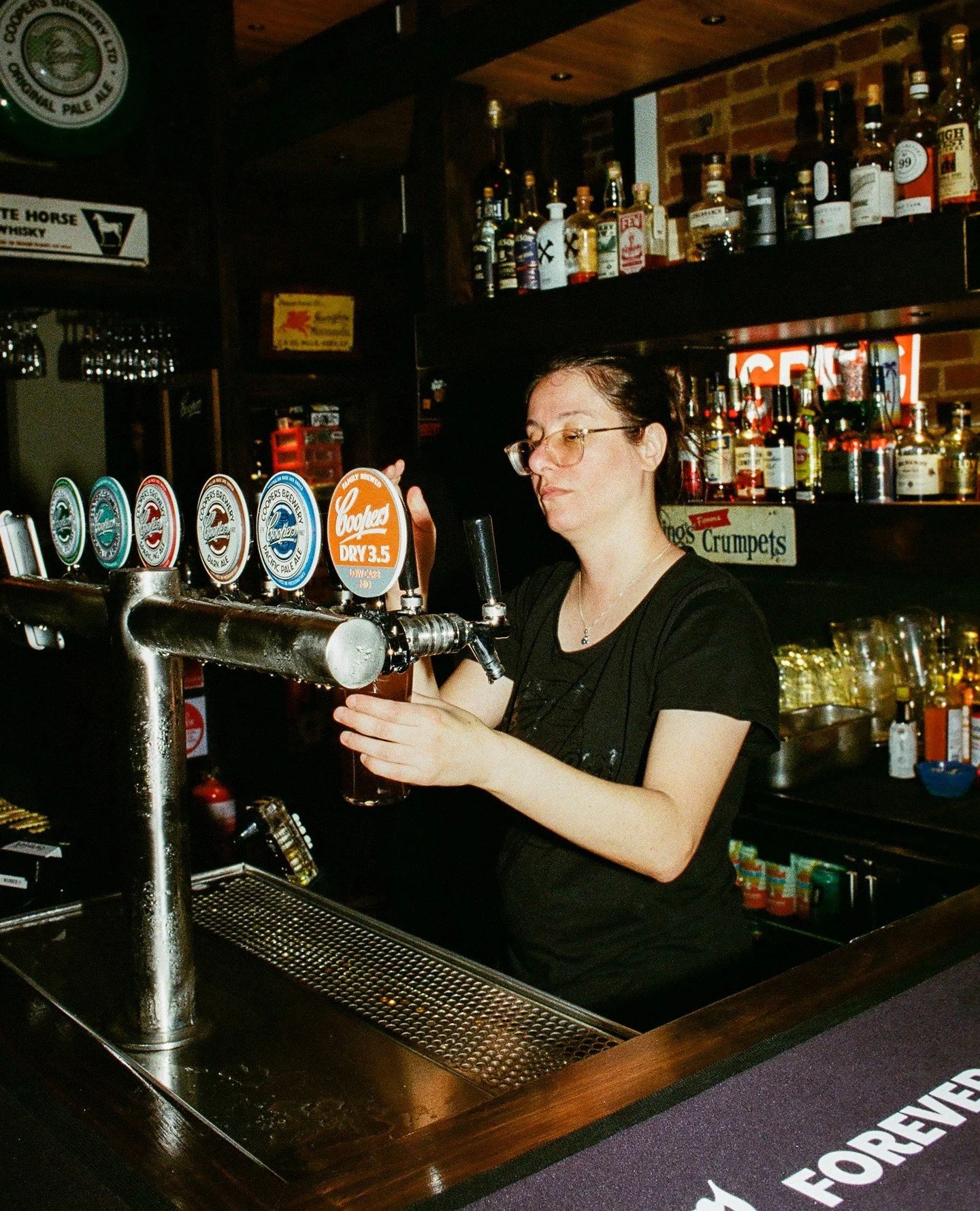 Pour almost the entire @coopersbrewery range fresh on tap, the Ed has yo covered for all your frothy needs. ⁠
⁠
Monday to Saturday. ⁠12pm till late.⁠ All-day dining.⁠
233 Currie Street, Adelaide. ⁠
⁠
#EdCastleHotel