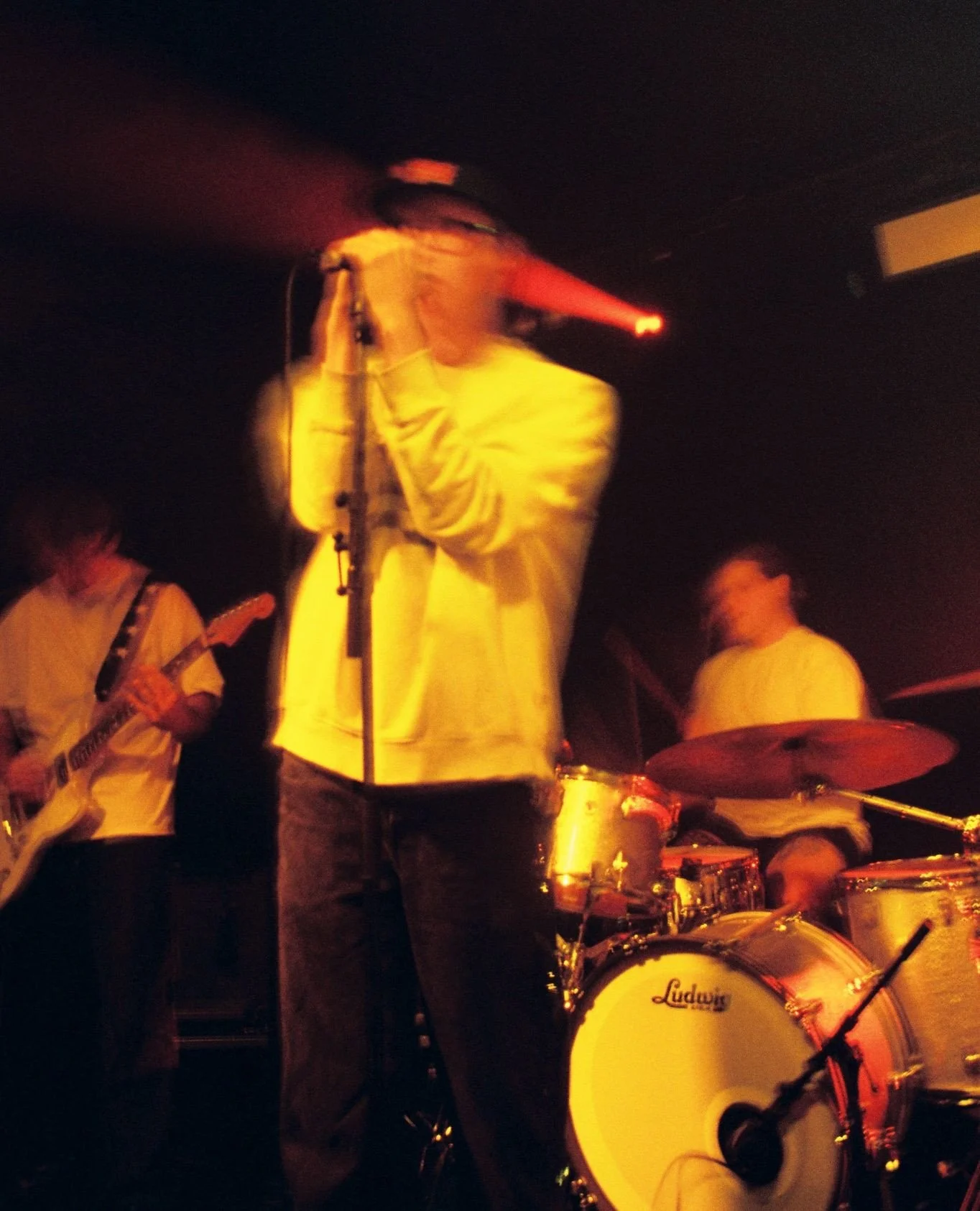 It's that time &rarr;⁠
⁠
Monday to Saturday. ⁠12pm till late.⁠ All-day dining.⁠
233 Currie Street, Adelaide. ⁠
⁠
#EdCastleHotel